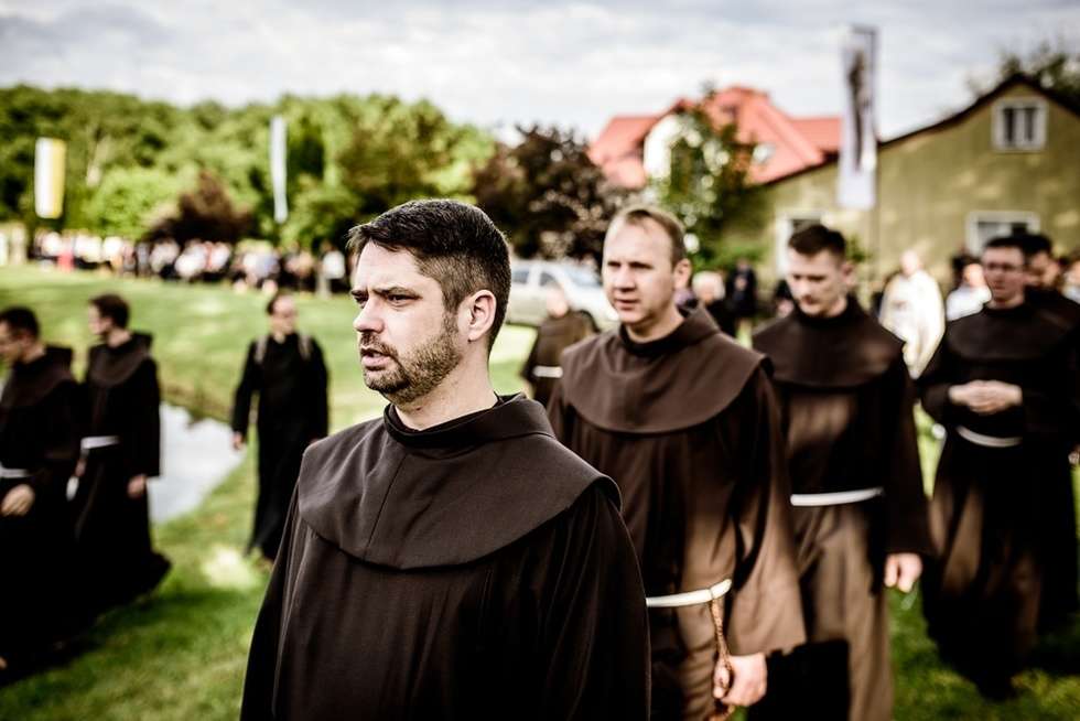  Uroczystości odpustowe ku czci św. Antoniego w Radecznicy (zdjęcie 141) - Autor: Andrzej Mikulski