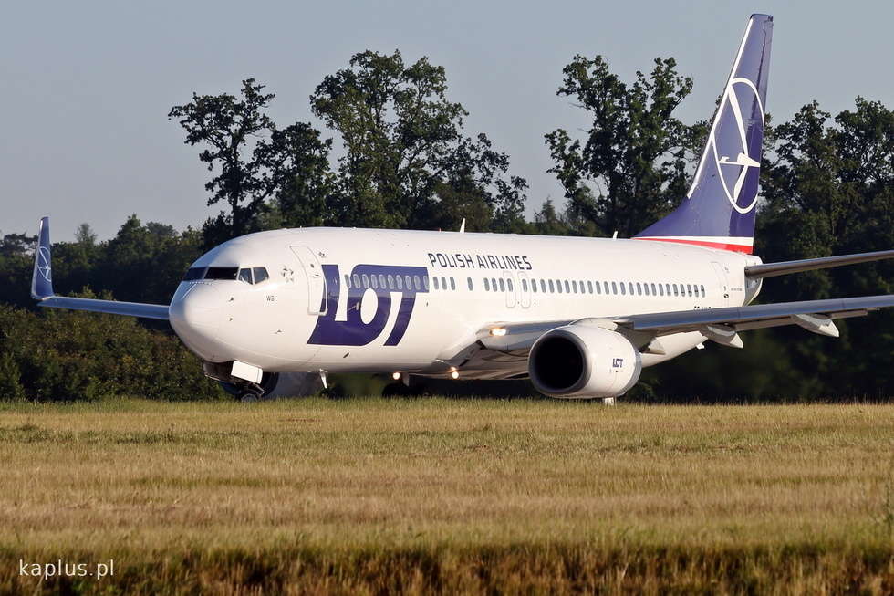  Samolot PLL LOT na lotnisku Lublin (zdjęcie 2) - Autor: KAPLUS/KRZYSZTOF WIŚNIEWSKI