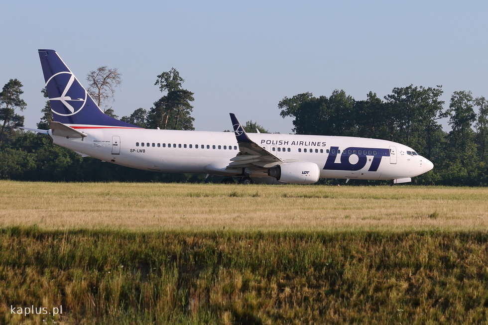  Samolot PLL LOT na lotnisku Lublin (zdjęcie 3) - Autor: KAPLUS/KRZYSZTOF WIŚNIEWSKI