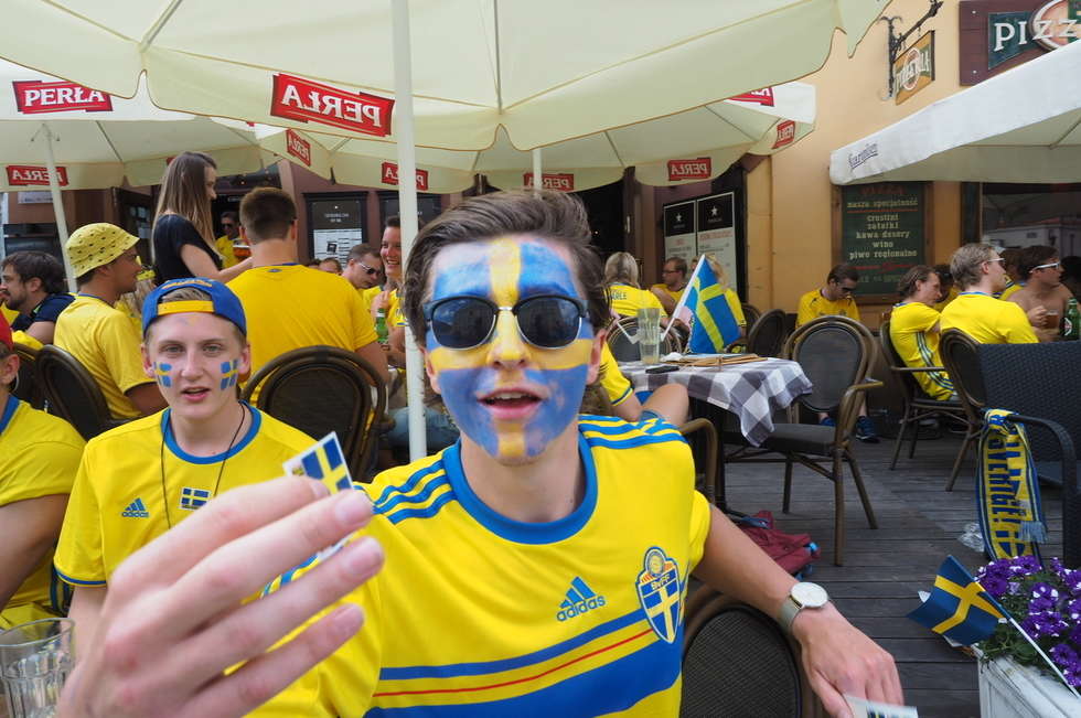  Kibice ze Szwecji bawią się w Lublinie (zdjęcie 12) - Autor: Maciej Kaczanowski