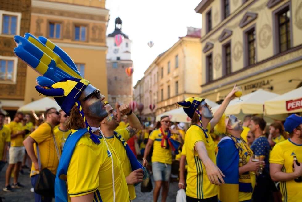  Kibice Szwecji i Polski przed meczem (zdjęcie 2) - Autor: Andrzej Mikulski