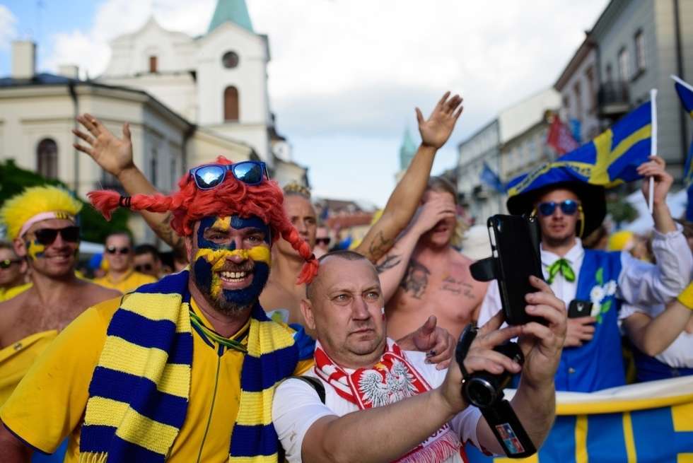  Kibice Szwecji i Polski przed meczem (zdjęcie 32) - Autor: Andrzej Mikulski