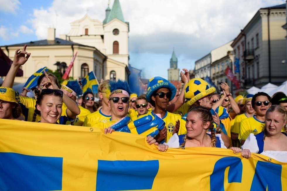  Kibice Szwecji i Polski przed meczem (zdjęcie 36) - Autor: Andrzej Mikulski