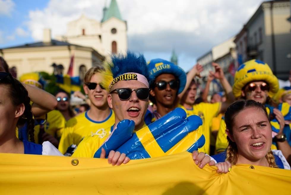  Kibice Szwecji i Polski przed meczem (zdjęcie 34) - Autor: Andrzej Mikulski