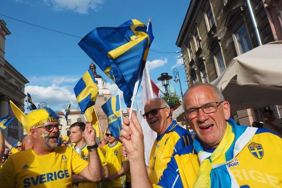   Szwedzcy kibice znów przeszli przez miasto  (zdjęcie 38) - Autor: Maciej Kaczanowski