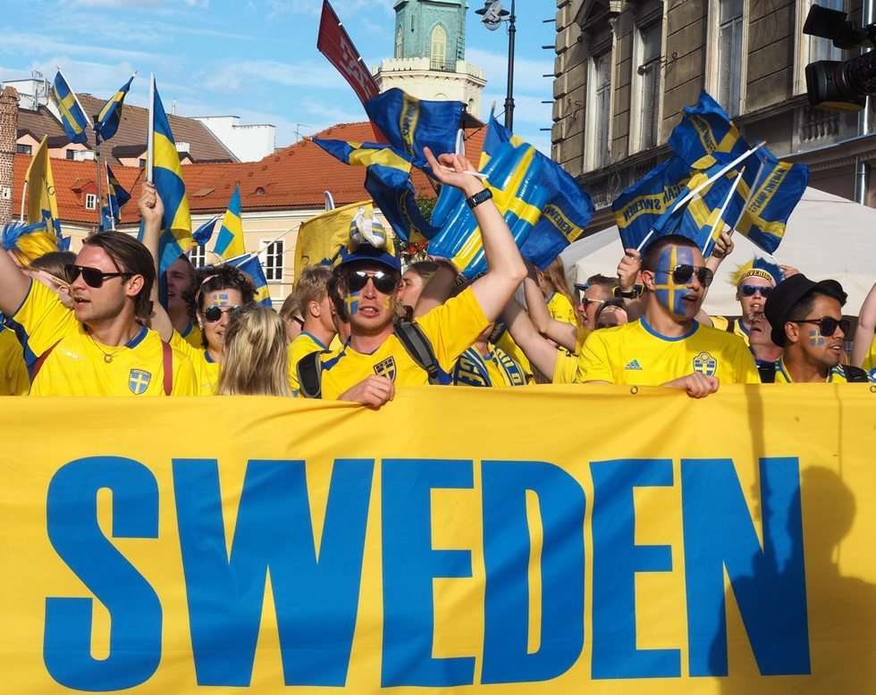   Szwedzcy kibice znów przeszli przez miasto  (zdjęcie 24) - Autor: Maciej Kaczanowski
