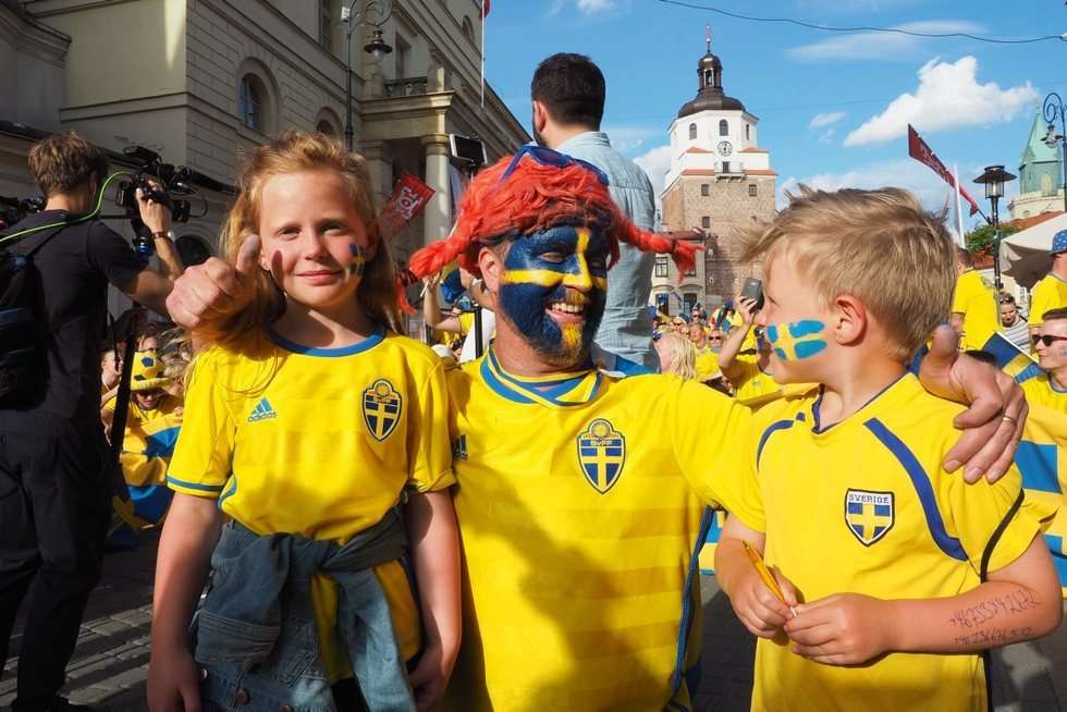   Szwedzcy kibice znów przeszli przez miasto  (zdjęcie 28) - Autor: Maciej Kaczanowski