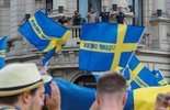  Szwedzcy kibice znów przeszli przez miasto  (zdjęcie 3)