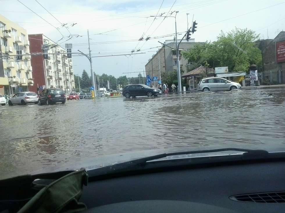  Burza w Lublinie: Połamane drzewa, zalane budynki (zdjęcie 4) - Autor: Bartłomiej Mazurek