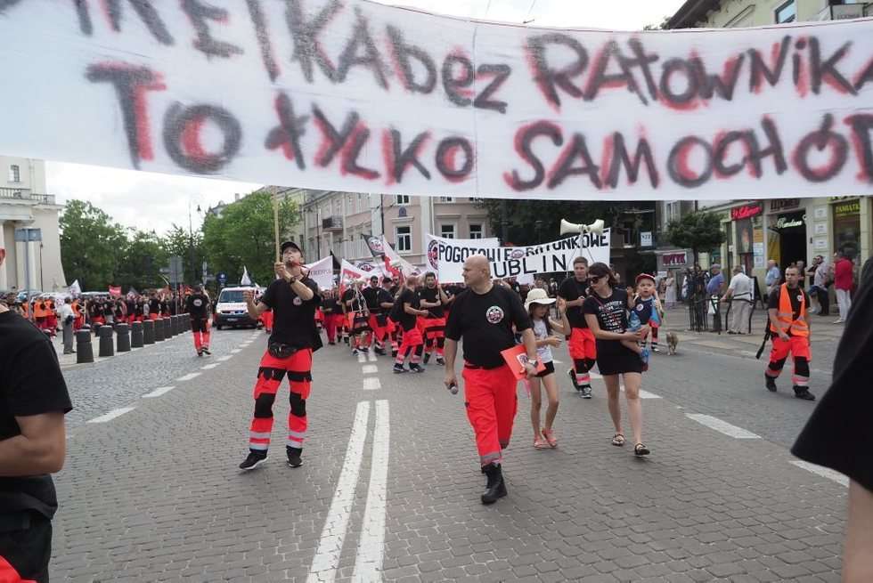  Protest ratowników medycznych w Lublinie (zdjęcie 15) - Autor: Wojciech Nieśpiałowski