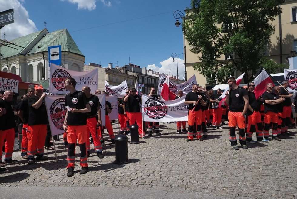  Protest ratowników medycznych w Lublinie (zdjęcie 2) - Autor: Wojciech Nieśpiałowski