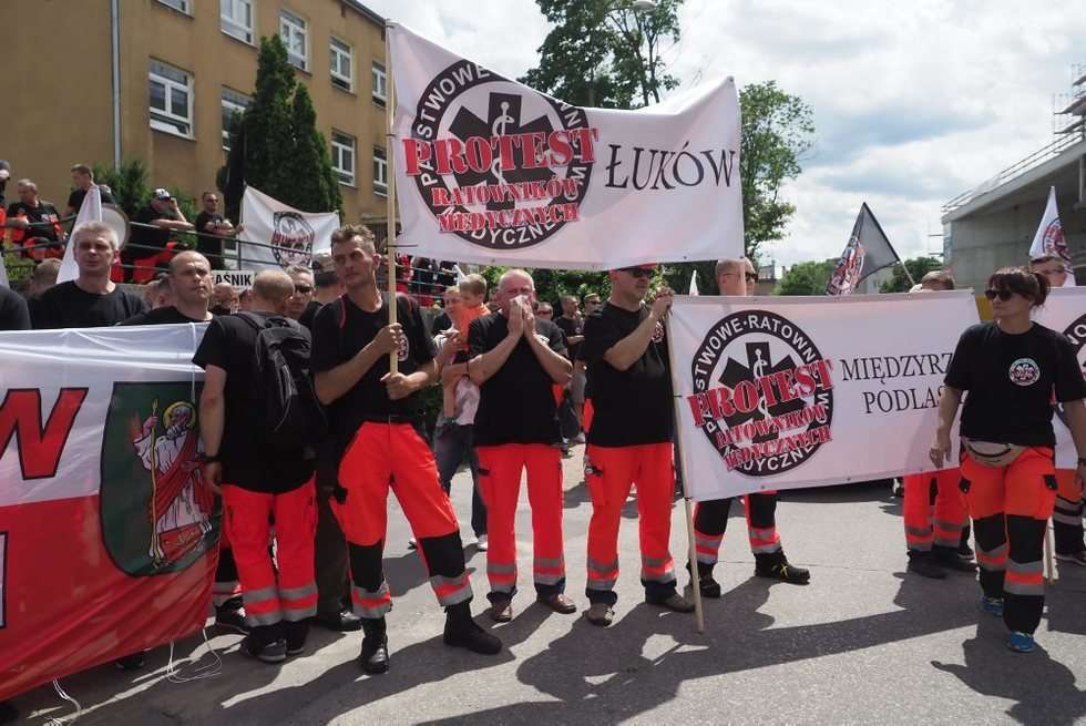  Protest ratowników medycznych w Lublinie (zdjęcie 40) - Autor: Wojciech Nieśpiałowski