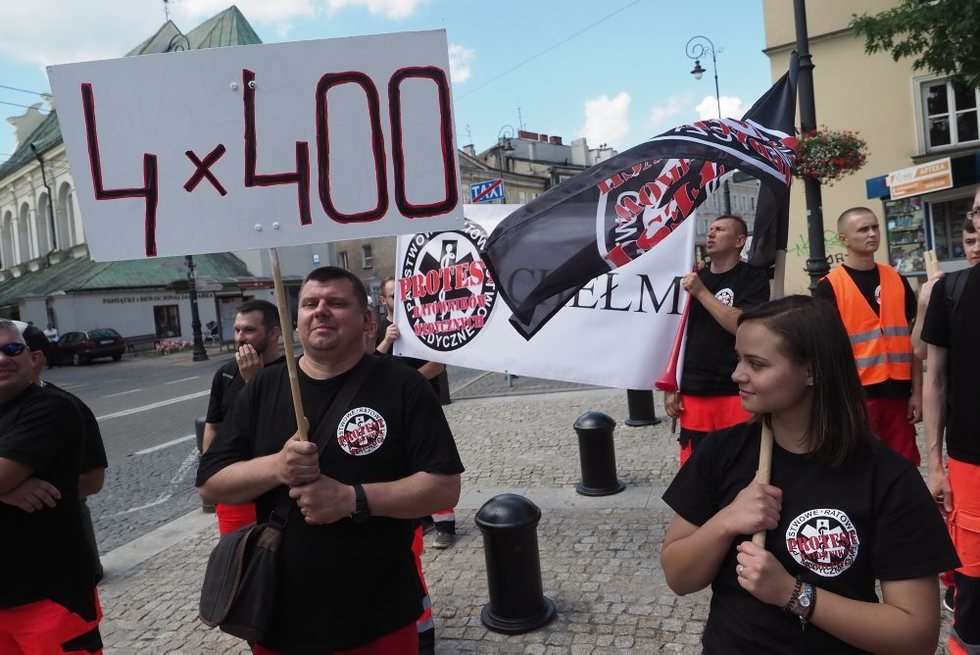  Protest ratowników medycznych w Lublinie (zdjęcie 10) - Autor: Wojciech Nieśpiałowski