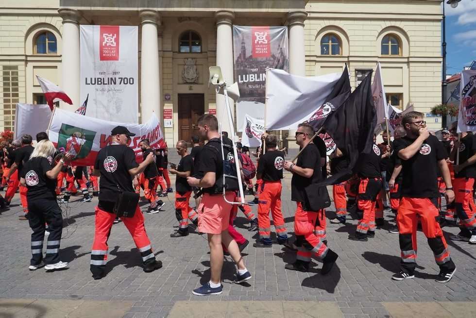  Protest ratowników medycznych w Lublinie (zdjęcie 17) - Autor: Wojciech Nieśpiałowski