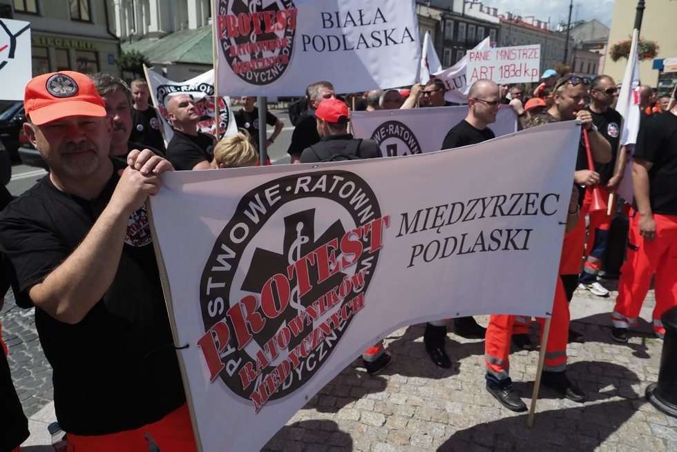  Protest ratowników medycznych w Lublinie (zdjęcie 5) - Autor: Wojciech Nieśpiałowski