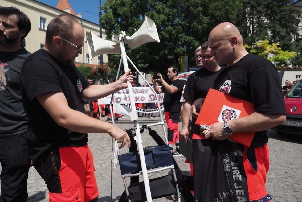  Protest ratowników medycznych w Lublinie (zdjęcie 8) - Autor: Wojciech Nieśpiałowski