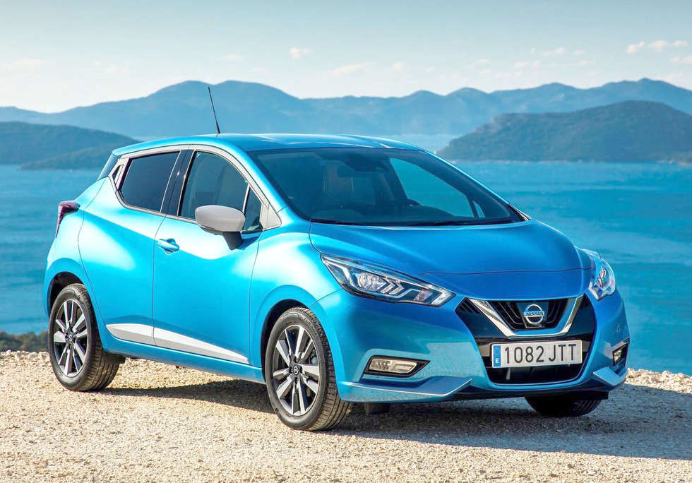  <p><strong>Nissan micra 0,9 IG-T (90 KM)</strong></p>
<p>Samoch&oacute;d napędzany jest przez turbodoładowany silnik benzynowy o pojemności 0,9 litra i mocy na poziomie 90 KM. Ceny startują od 52 490 zł. Średnie spalanie w tym przypadku to 4,8 l/100 km, natomiast z użyciem sytemu Start-Stop wynik ten spada do 4,4 l/100 km. Przyspieszenie od zera do 100 km/h zajmuje 12,1 sekundy.</p>
<p>Samoch&oacute;d został wyposażony między innymi w elektrycznie regulowane szyby przednie, komputer pokładowy, manualną klimatyzację i system audio z USB.&nbsp;</p>
<p>&nbsp;</p>