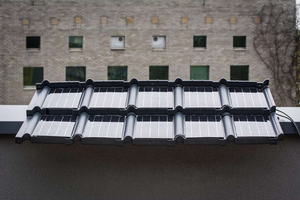 Te solarne żaluzje wyprodukują energię elektryczną. Będą powstawać w Lublinie (zdjęcie 1) - Autor: Electrotile
