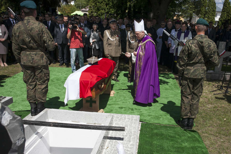  Pogrzeb Leona Taraszkiewicza ps. Jastrząb (zdjęcie 16) - Autor: Jacek Szydłowski