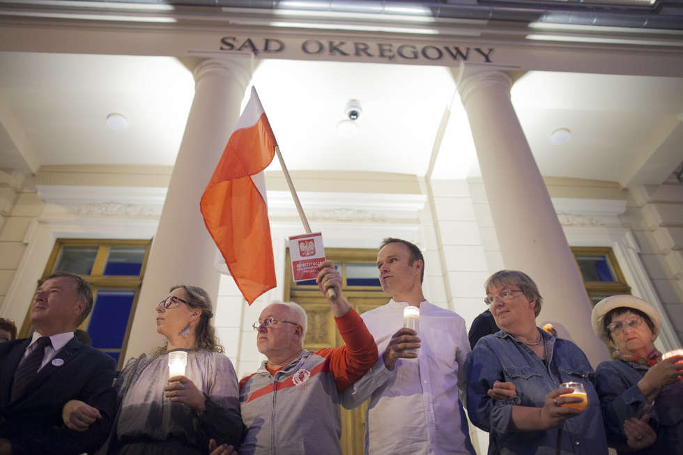  Protest przed Sądem Okręgowym w Lublinie (zdjęcie 10) - Autor: Jacek Szydłowski