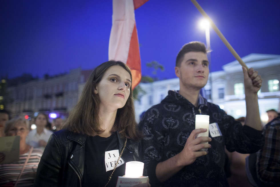  Protest w obronie sądów w Lublinie. Piątek (zdjęcie 33) - Autor: Jacek Szydłowski