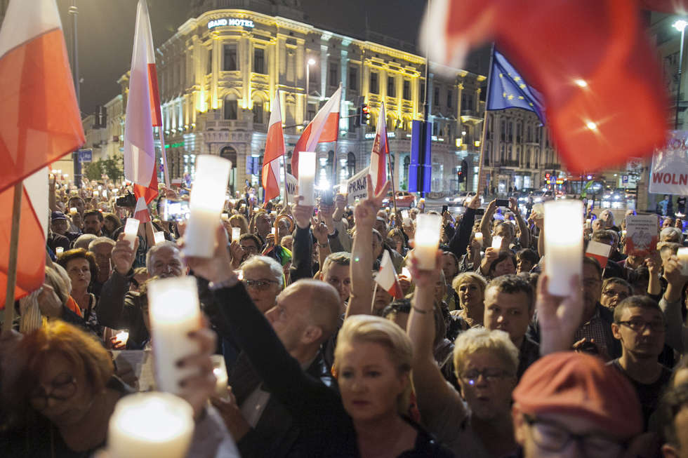  Protest w obronie sądów w Lublinie. Piątek (zdjęcie 19) - Autor: Jacek Szydłowski