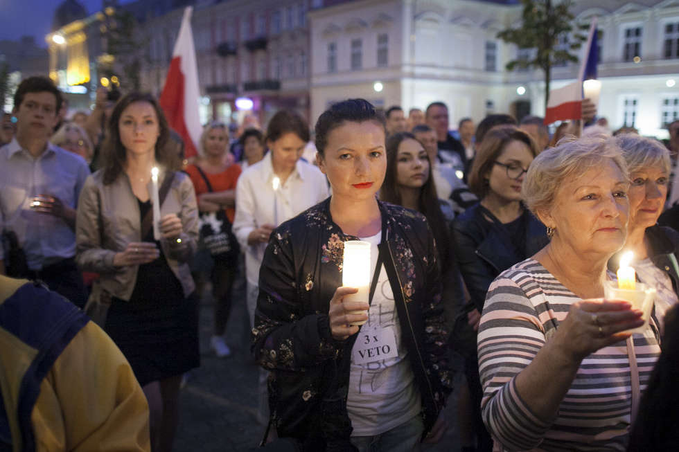  Protest w obronie sądów w Lublinie. Piątek (zdjęcie 40) - Autor: Jacek Szydłowski