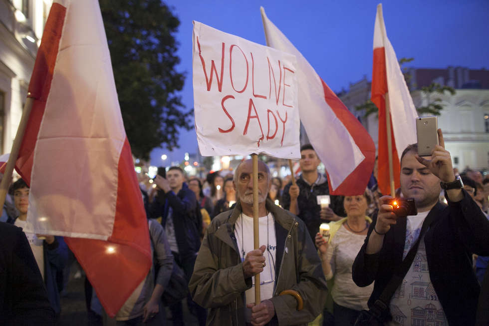  Protest w obronie sądów w Lublinie. Piątek (zdjęcie 41) - Autor: Jacek Szydłowski