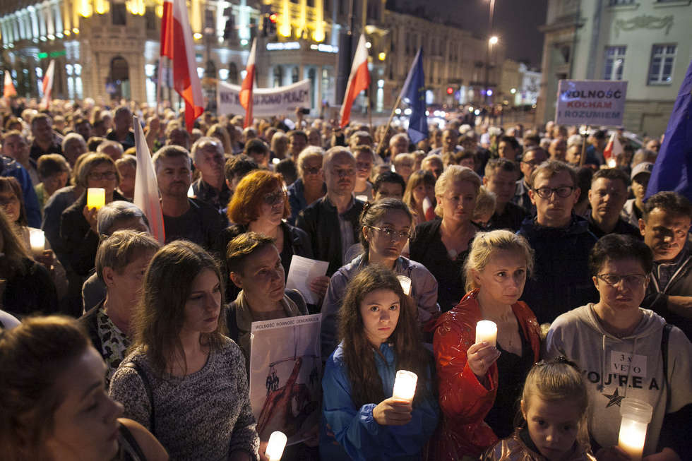  Protest w obronie sądów w Lublinie. Piątek (zdjęcie 12) - Autor: Jacek Szydłowski