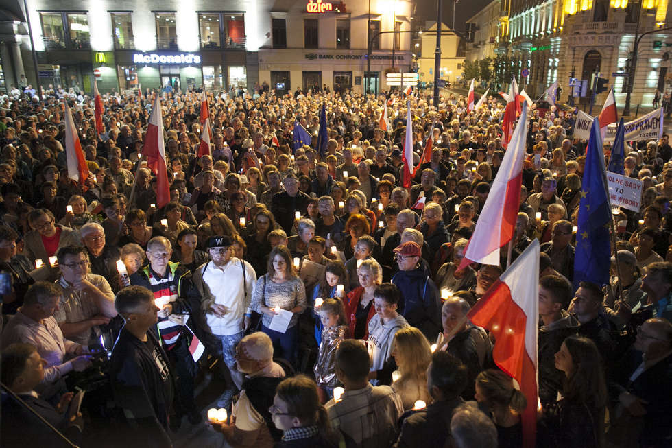  Protest w obronie sądów w Lublinie. Piątek (zdjęcie 1) - Autor: Jacek Szydłowski