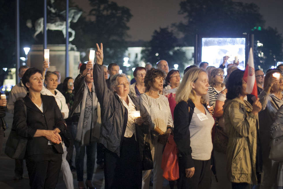  Protest w obronie sądów w Lublinie. Piątek (zdjęcie 6) - Autor: Jacek Szydłowski