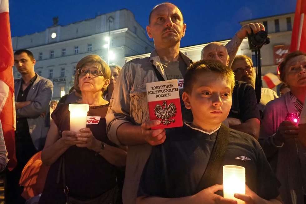  Kolejny protest w obronie sądów w Lublinie - sobota (zdjęcie 11) - Autor: Wojciech Nieśpiałowski