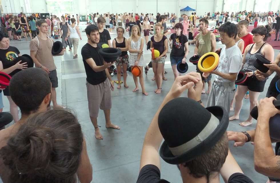  Europejska Konwencja Żonglerska: warsztaty w hali Targów Lublin i w Parku Ludowym (zdjęcie 11) - Autor: Maciej Kaczanowski