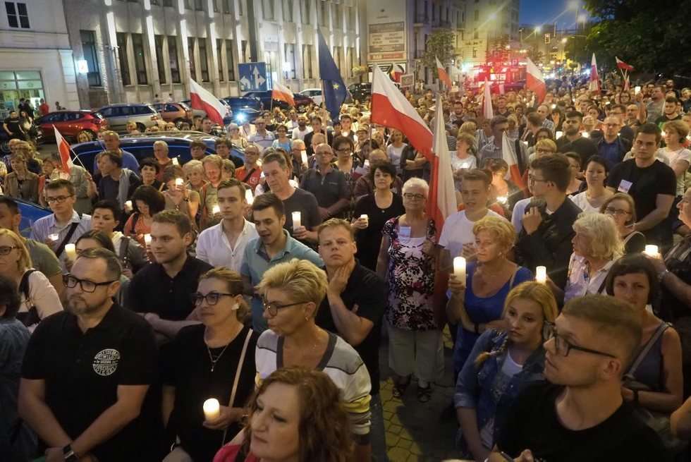  Kolejna manifestacja przed sądem w Lublinie (zdjęcie 8) - Autor: Wojciech Nieśpiałowski
