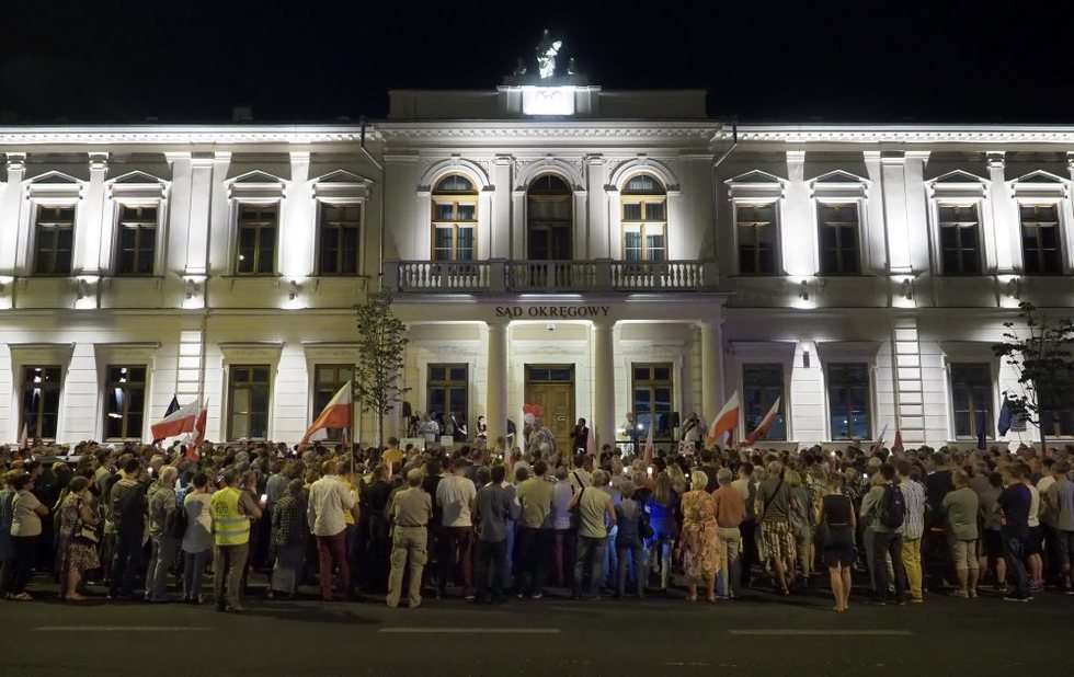  Kolejna manifestacja przed sądem w Lublinie (zdjęcie 2) - Autor: Wojciech Nieśpiałowski