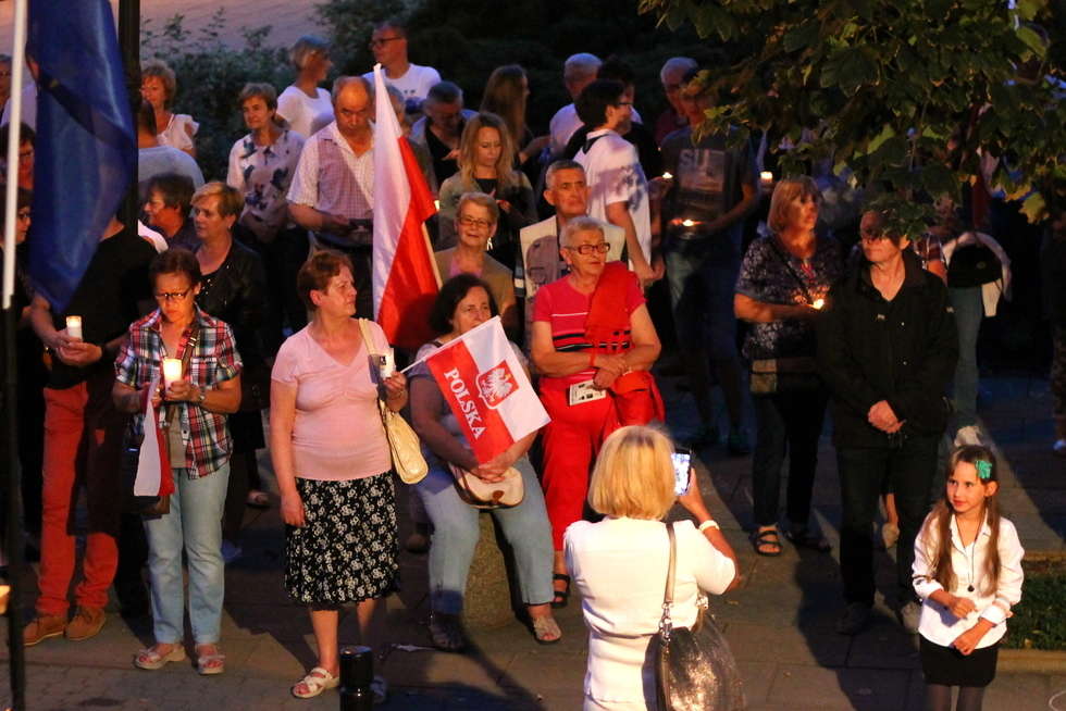  Protest przed puławskim sądem  - Autor: Radosław Szczęch