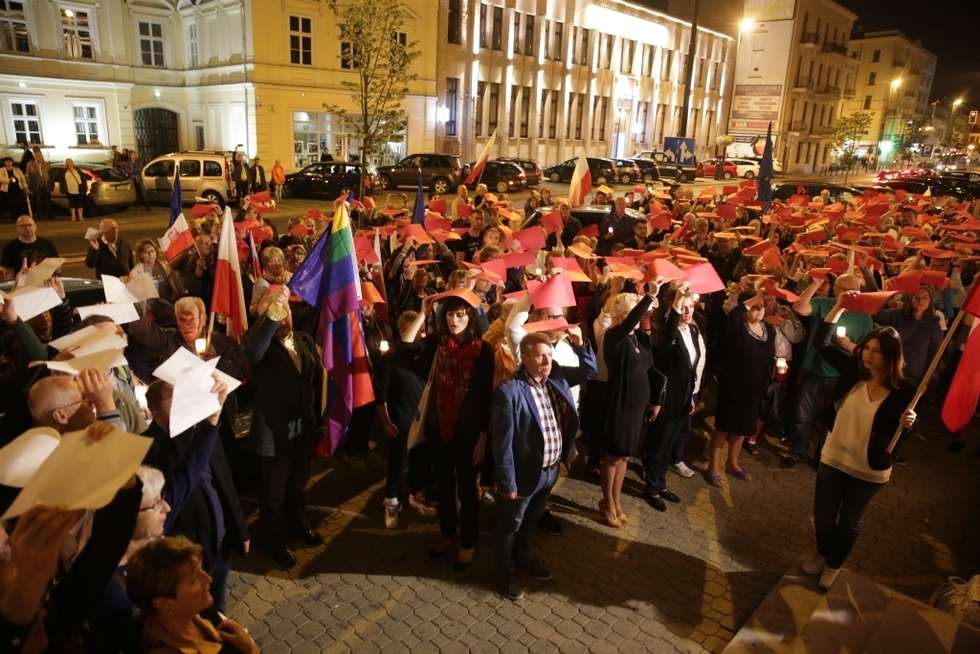  Protest przed Sądem Okręgowym w Lublinie - 25.07 (zdjęcie 14) - Autor: Łukasz Minkiewicz