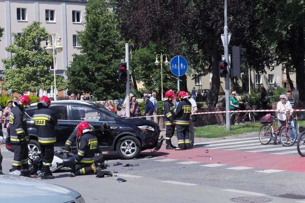  Wypadek w Świdniku: Zderzenie motocykla i auta (zdjęcie 10) - Autor: Dorota Awiorko
