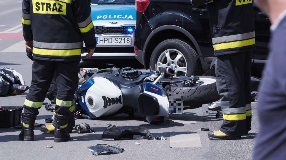  Wypadek w Świdniku: Zderzenie motocykla i auta (zdjęcie 1) - Autor: Dorota Awiorko
