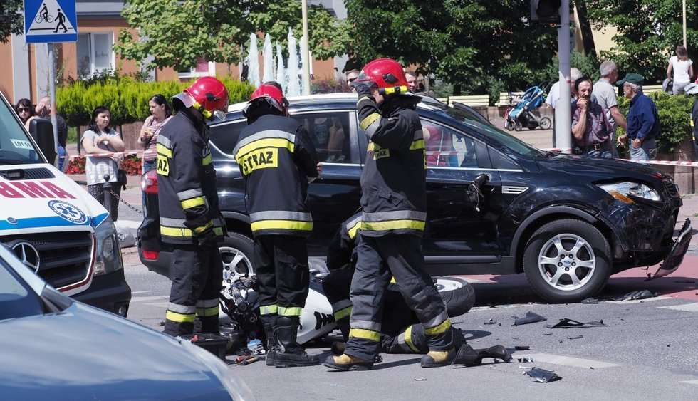  Wypadek w Świdniku: Zderzenie motocykla i auta (zdjęcie 9) - Autor: Dorota Awiorko