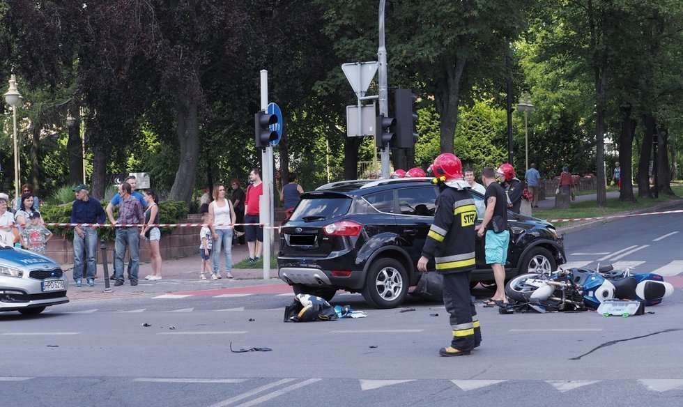  Wypadek w Świdniku: Zderzenie motocykla i auta (zdjęcie 5) - Autor: Dorota Awiorko