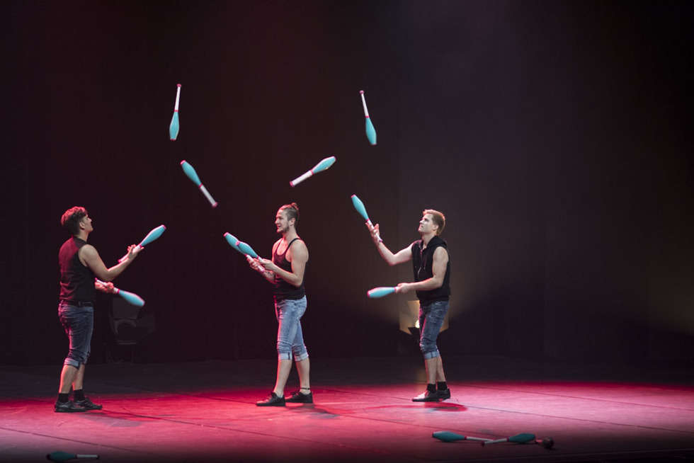  Gala Europejskiej Konwencji Żonglerskiej w CSK (zdjęcie 10) - Autor: Kinga Hendzel
