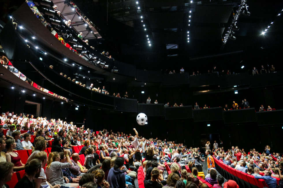  Gala Europejskiej Konwencji Żonglerskiej w CSK (zdjęcie 45) - Autor: TK