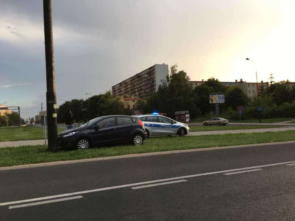  Kolizja aut przy Makro (zdjęcie 6) - Autor: Czytelniczka Beata / alarm24