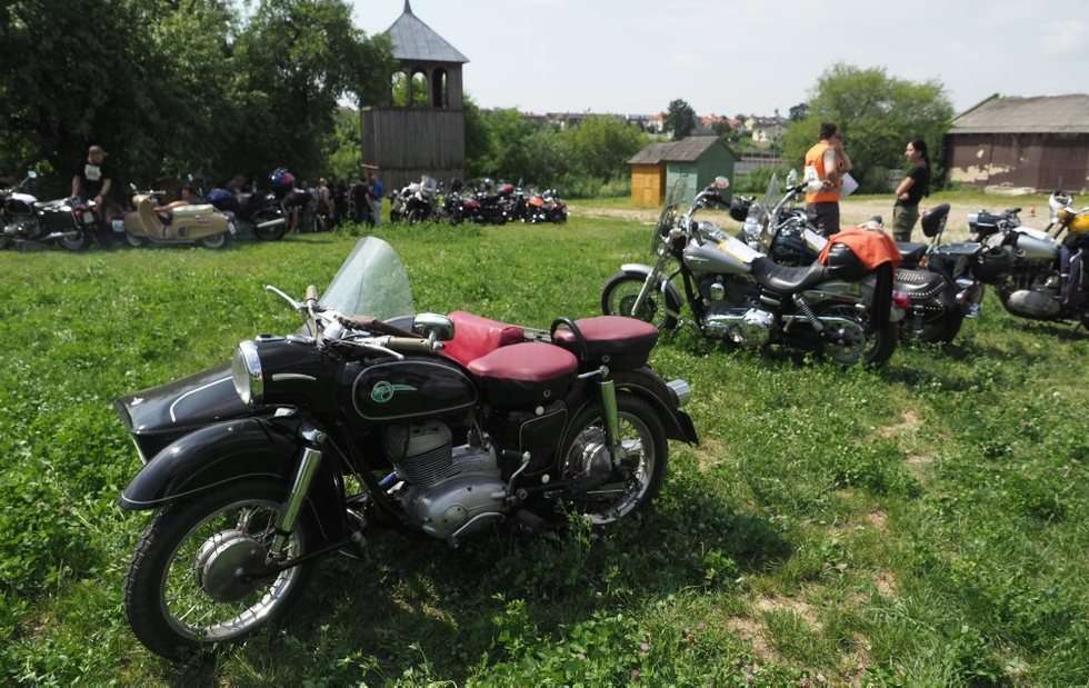  Zabytkowe motocykle w skansenie (zdjęcie 52) - Autor: Wojciech Nieśpiałowski
