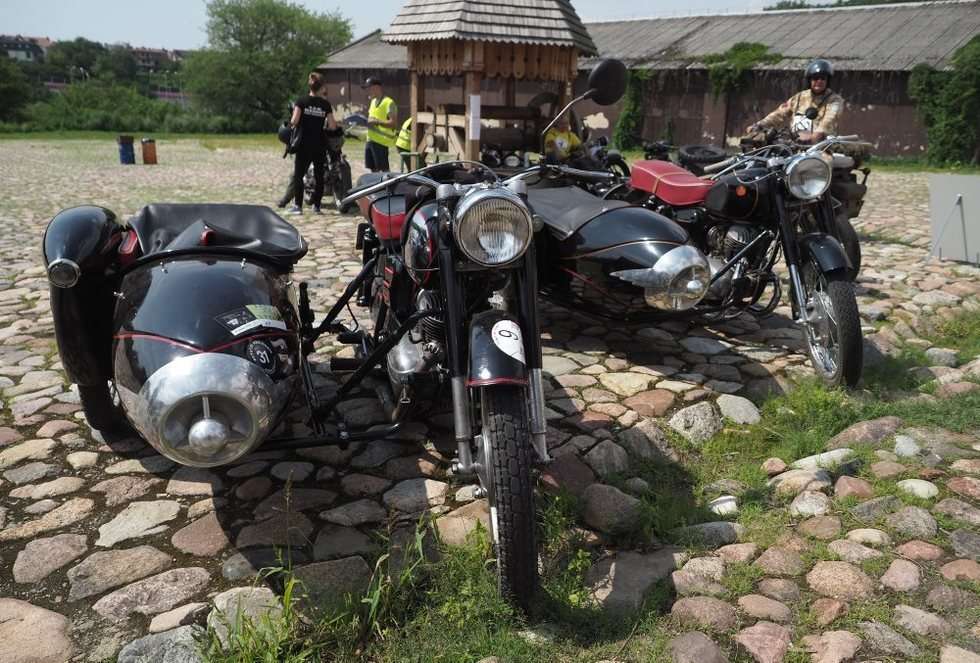  Zabytkowe motocykle w skansenie (zdjęcie 60) - Autor: Wojciech Nieśpiałowski