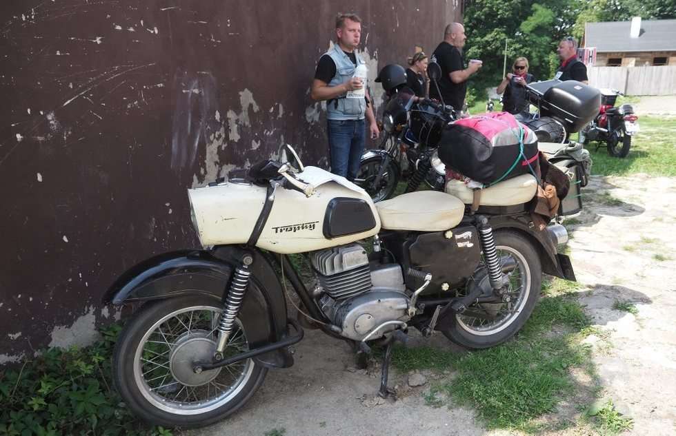  Zabytkowe motocykle w skansenie (zdjęcie 42) - Autor: Wojciech Nieśpiałowski