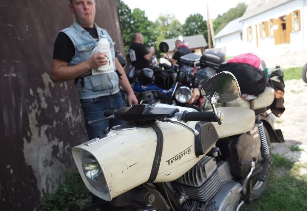  Zabytkowe motocykle w skansenie (zdjęcie 61) - Autor: Wojciech Nieśpiałowski