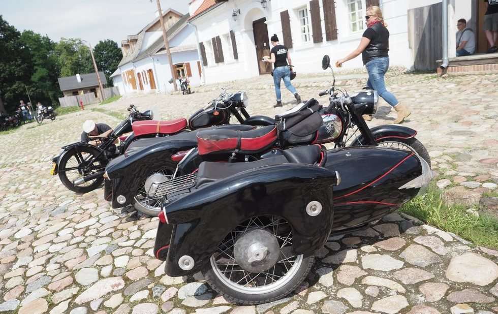  Zabytkowe motocykle w skansenie (zdjęcie 48) - Autor: Wojciech Nieśpiałowski