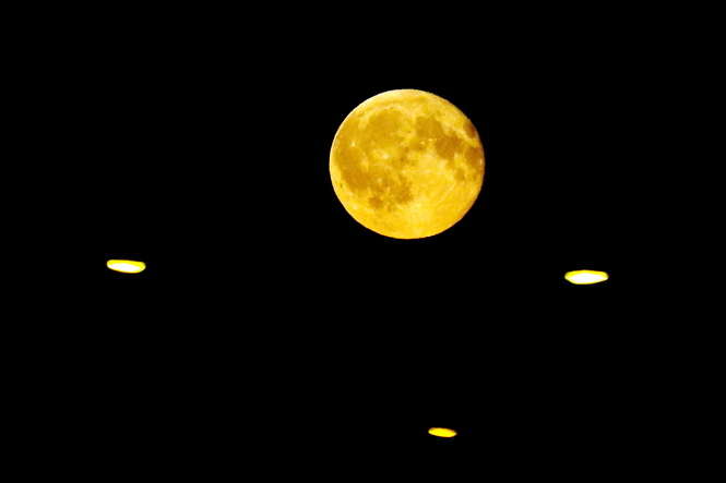 Księżyc - Autor: Maciej Kaczanowski